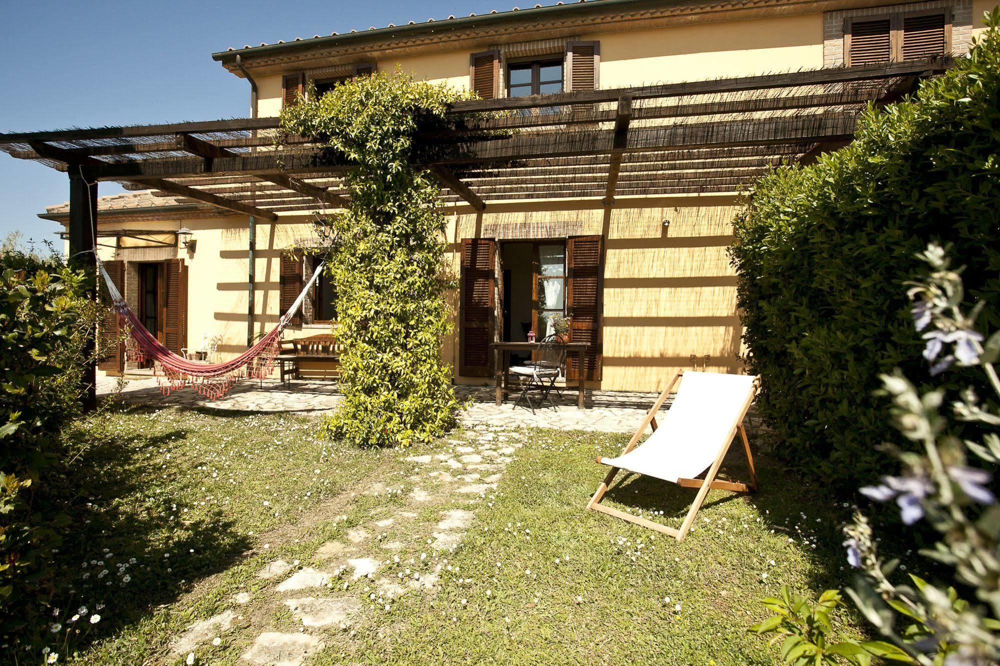 Hostal Casale Pundarika Riparbella Exterior foto
