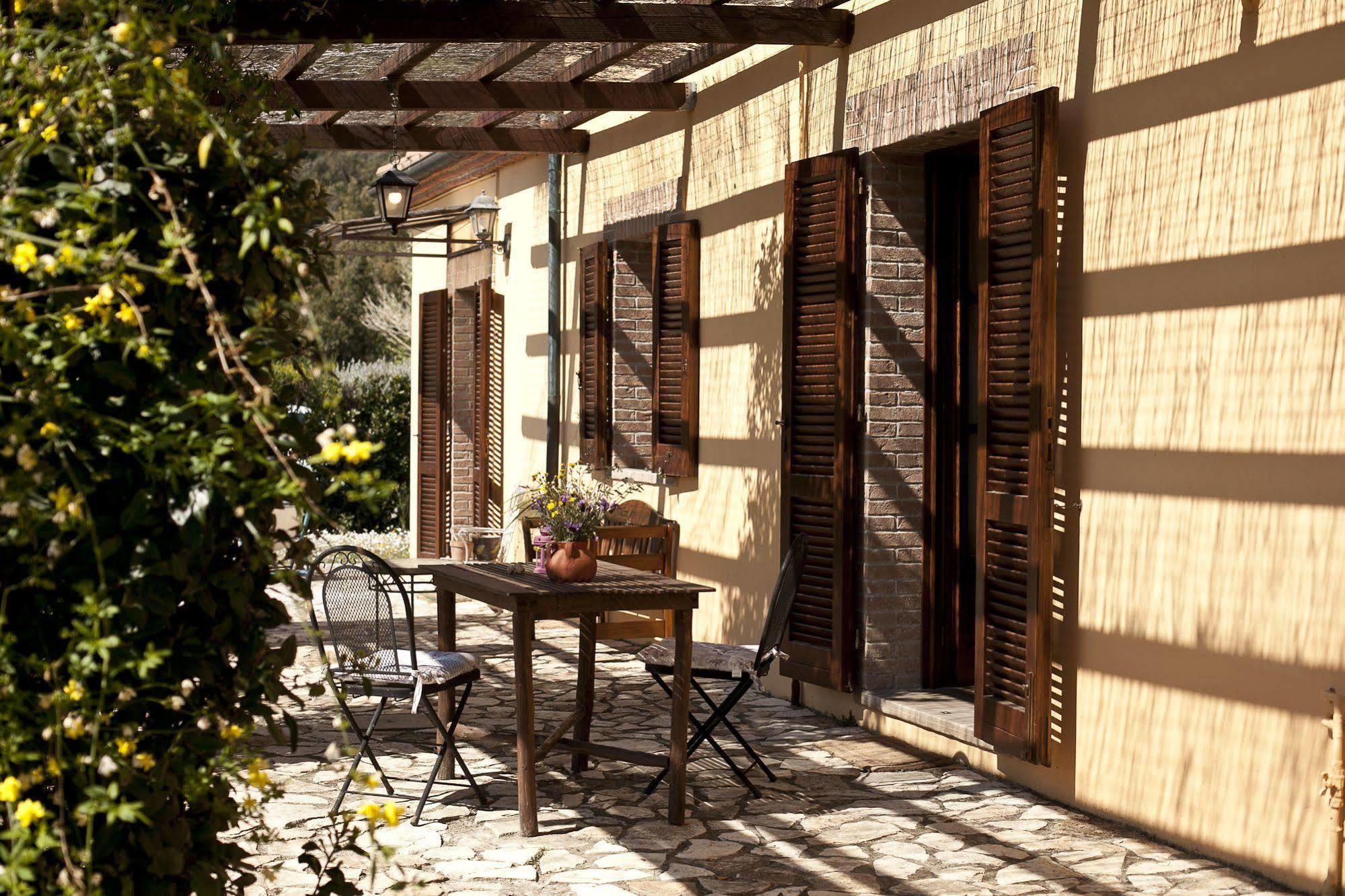 Hostal Casale Pundarika Riparbella Exterior foto